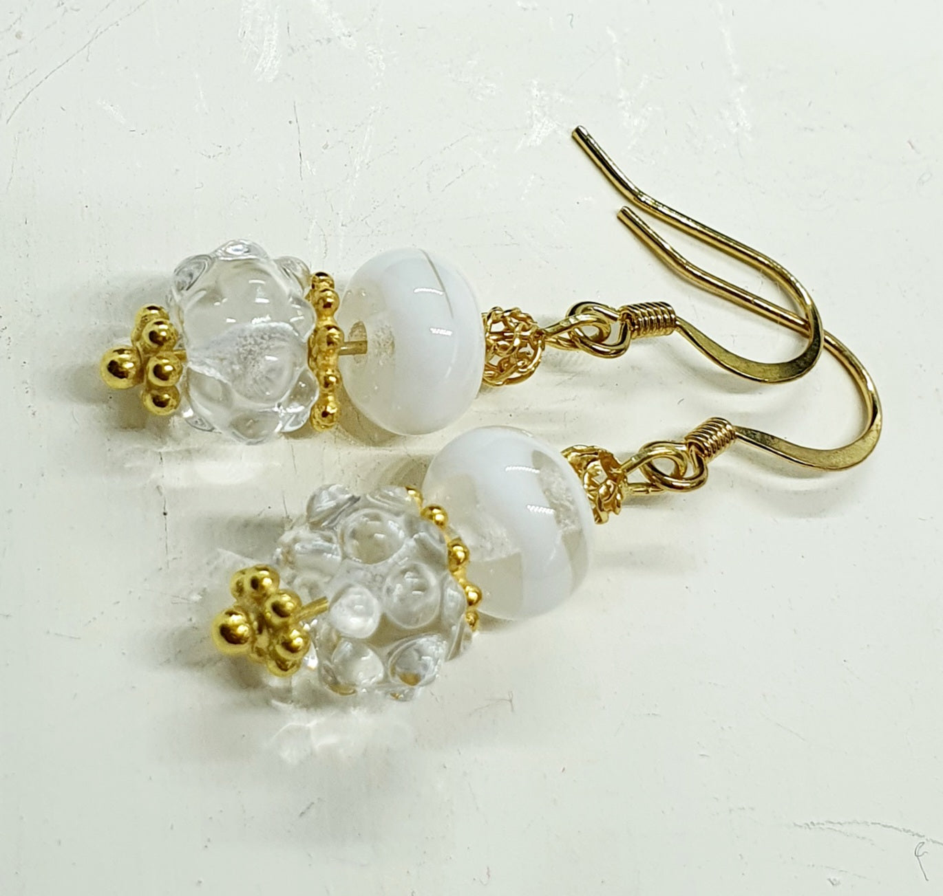 Boucles d'oreille MAELY blanc transparent