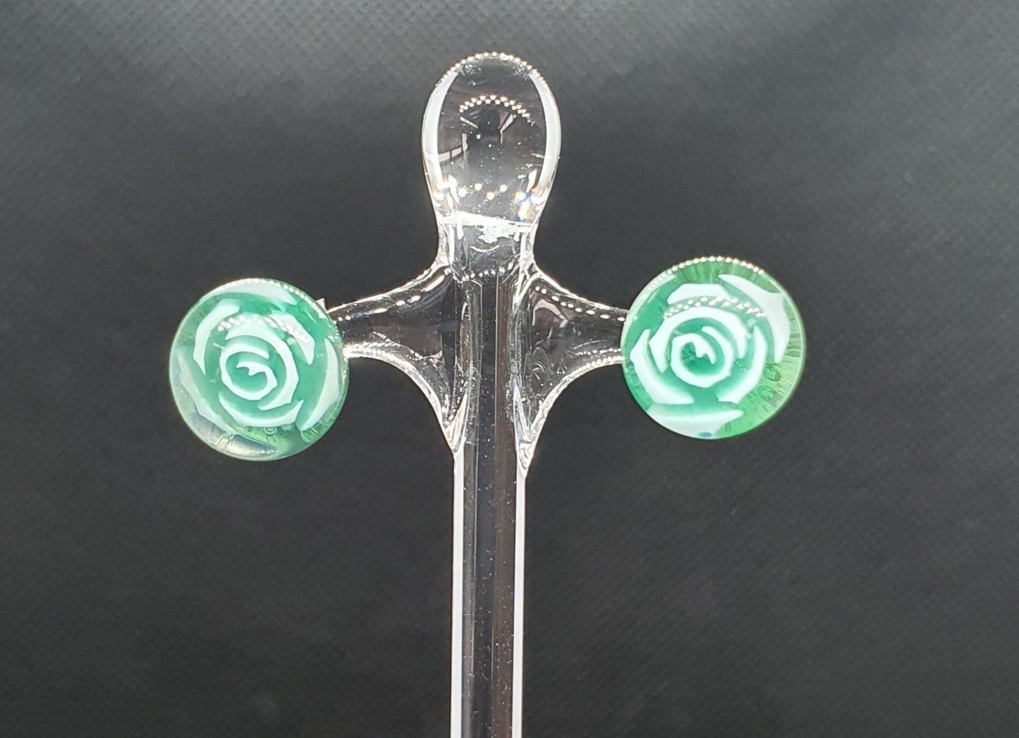 Boucles d'oreille puces ROMANCE vert